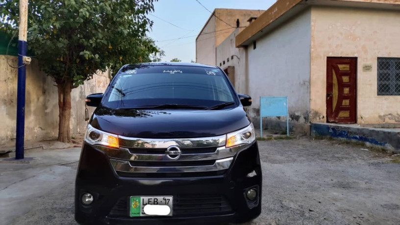 nissan-dayz-highway-star-2014-big-11