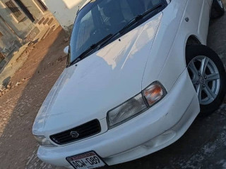 suzuki-baleno-2000