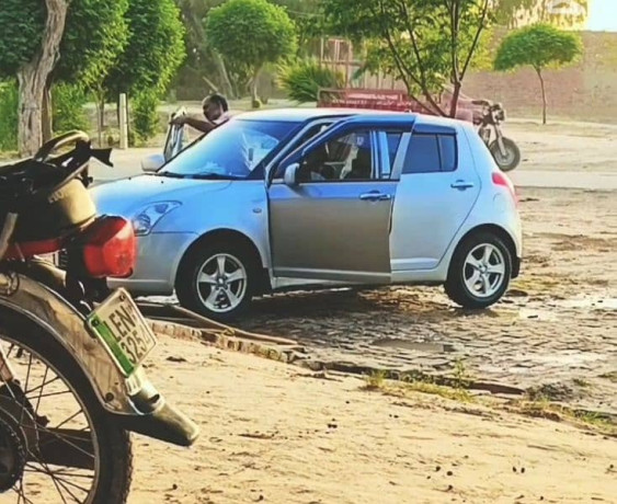 suzuki-swift-2012-big-0