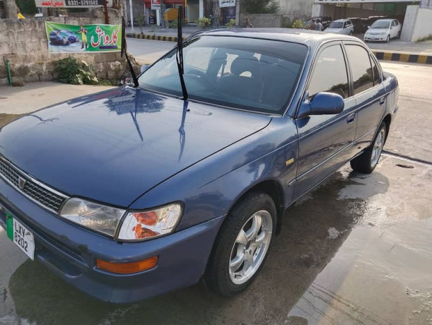 toyota-corolla-2000-model-big-6