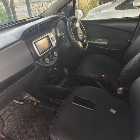 toyota-vitz-2015-model-2019-registered-big-7