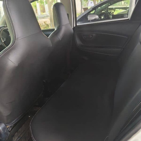 toyota-vitz-2015-model-2019-registered-big-8
