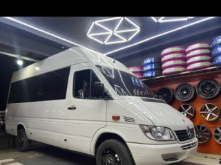 mercedes-benz-sprinter-hiroof-311-cdi-camper-van