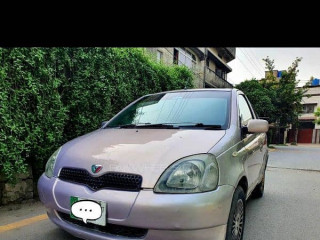 toyota-vitz-2001