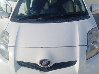 toyota-vitz-2009