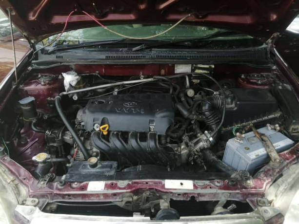 toyota-corolla-gli-2005-big-9