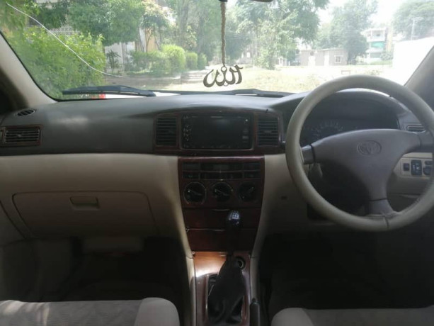 toyota-corolla-gli-2005-big-6