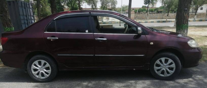 toyota-corolla-gli-2005-big-3