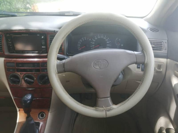 toyota-corolla-gli-2005-big-10