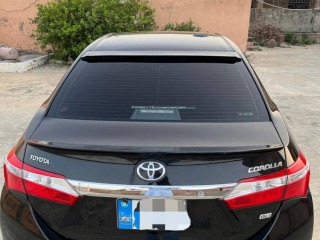 toyata-carolla-gli-2015-model