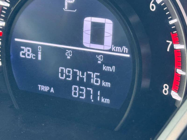 honda-civic-full-option-ug-a-big-9