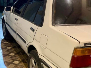 toyota-corolla-1986
