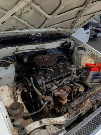 toyota-corolla-1986-big-12