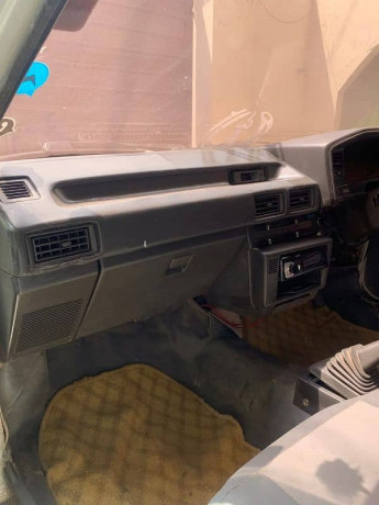 toyota-corolla-1986-big-15