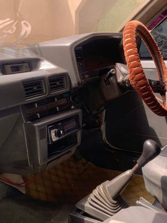 toyota-corolla-1986-big-9