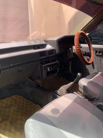 toyota-corolla-1986-big-10