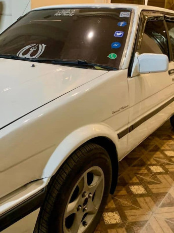 toyota-corolla-1986-big-14