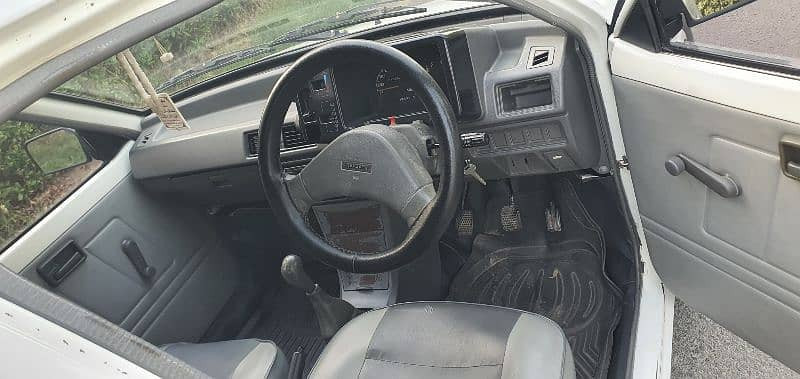 suzuki-mehran-vx-2012-big-10