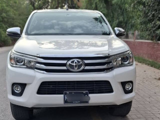 toyota-hilux-2020