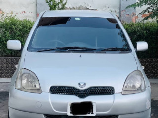 toyota-vitz-f-10