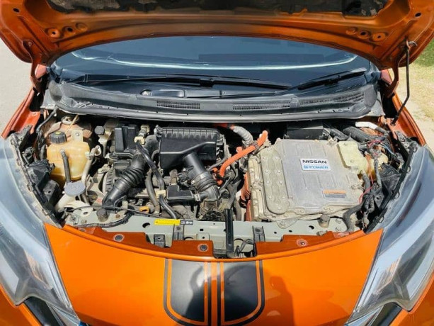 nissan-note-e-power-2017-big-11