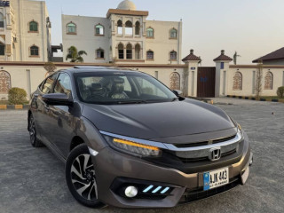 honda-civic-2018-red-meter
