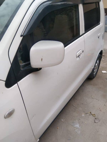 suzuki-wagon-r-2018-big-1