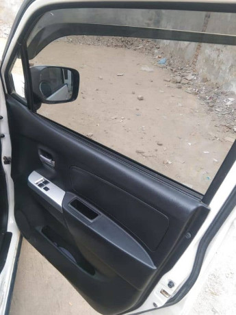 suzuki-wagon-r-2018-big-6