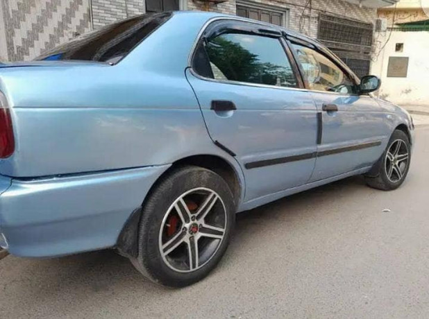 suzuki-baleno-2003-big-4