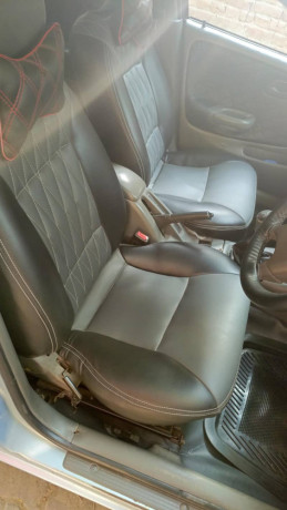 suzuki-baleno-2003-big-8