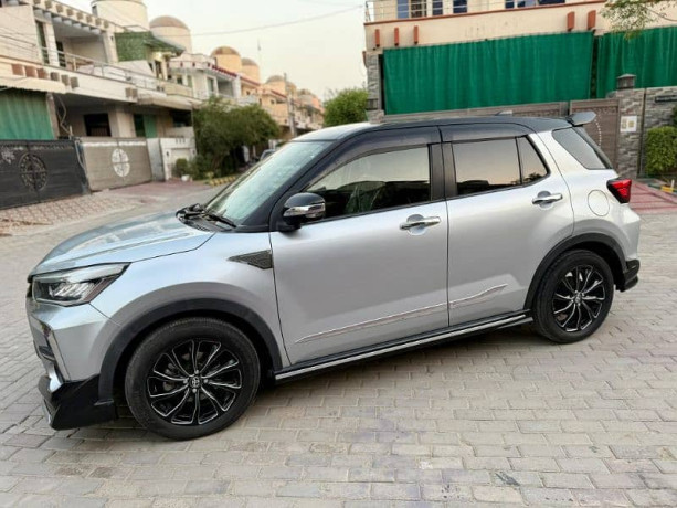 toyota-raize-20202025-big-4