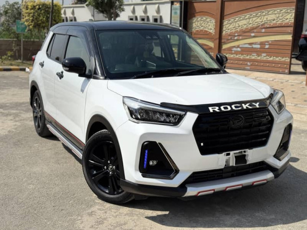 daihatsu-rocky-10-turbo-45-grade-big-2