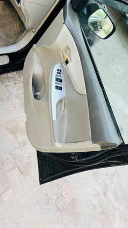 corolla-xli-converted-to-gli-2011-model-big-7