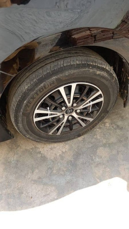 toyota-corolla-xli-2016-big-7