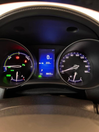 toyota-chr-hybrid-far-sail-big-12