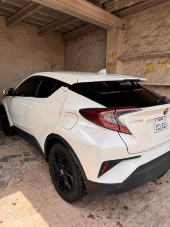 toyota-chr-hybrid-far-sail-big-16