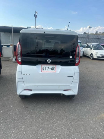 nissan-roox-2022-big-3
