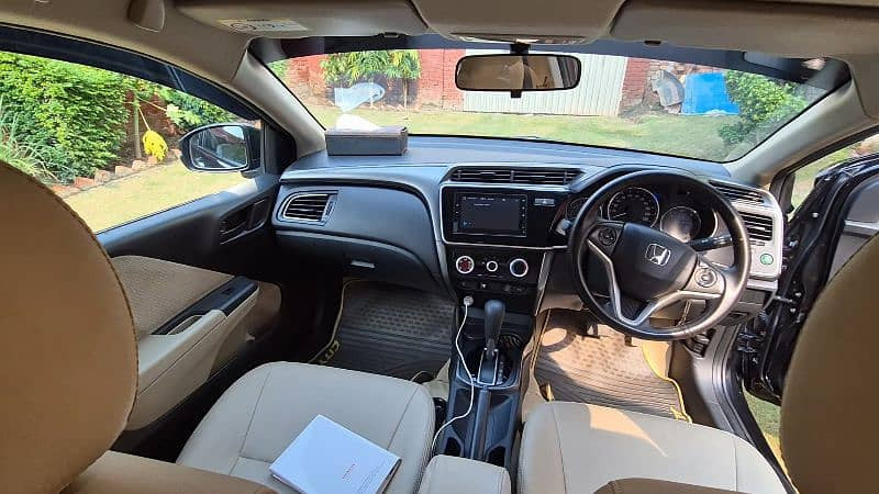 honda-city-cvt-15-2022-model-big-12