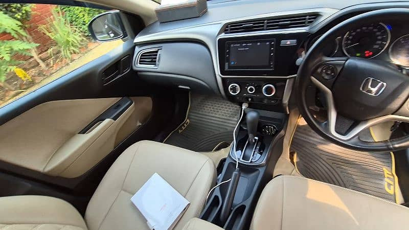 honda-city-cvt-15-2022-model-big-3