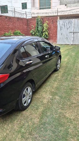 honda-city-cvt-15-2022-model-big-6