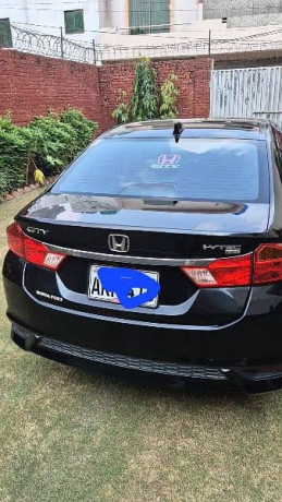 honda-city-cvt-15-2022-model-big-7