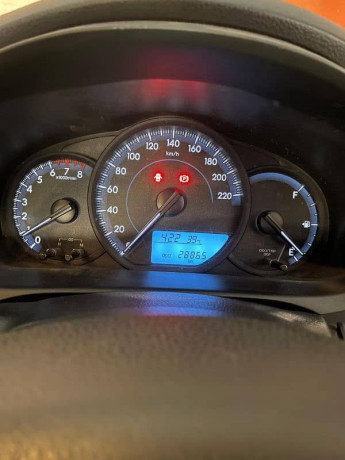 toyota-yaris-2021-big-9