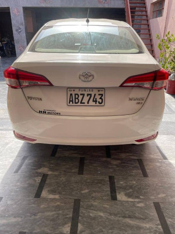 toyota-yaris-2021-big-1