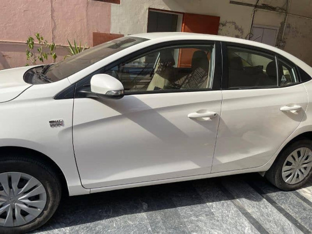 toyota-yaris-2021-big-3