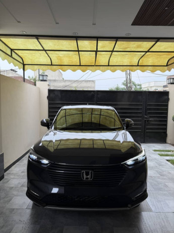 honda-hr-v-2025-5500-km-big-4