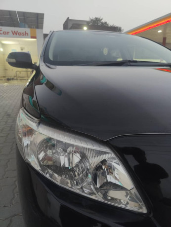 toyota-corolla-gli-altis-18-big-1