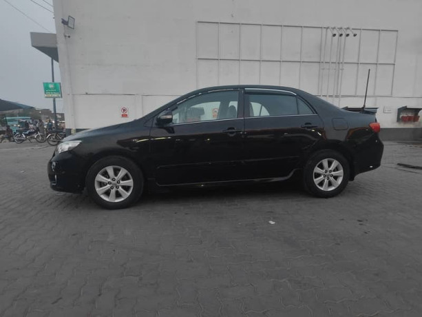 toyota-corolla-gli-altis-18-big-5