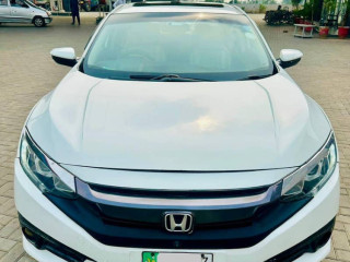 honda-civic-2017-model-white-color-urgent-for-sale
