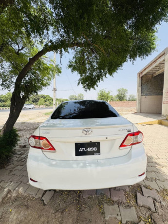 toyota-corolla-big-0