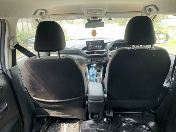 toyota-raize-z-pkg-2021-big-7